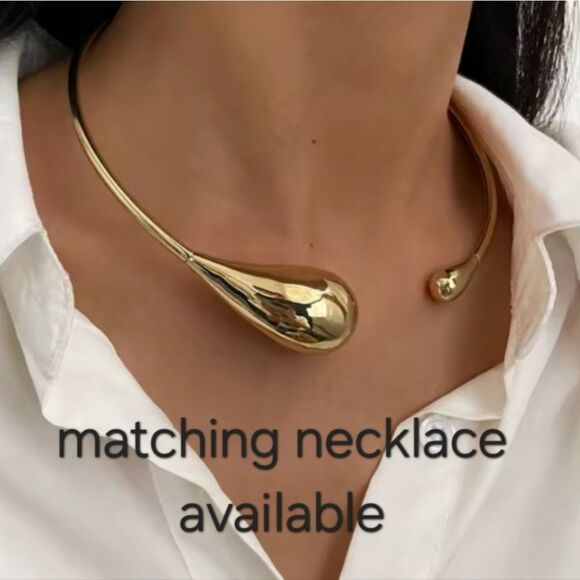 New ANTHRO Lightweight Petra Large Teardrop Earrings - Picture 13 of 13